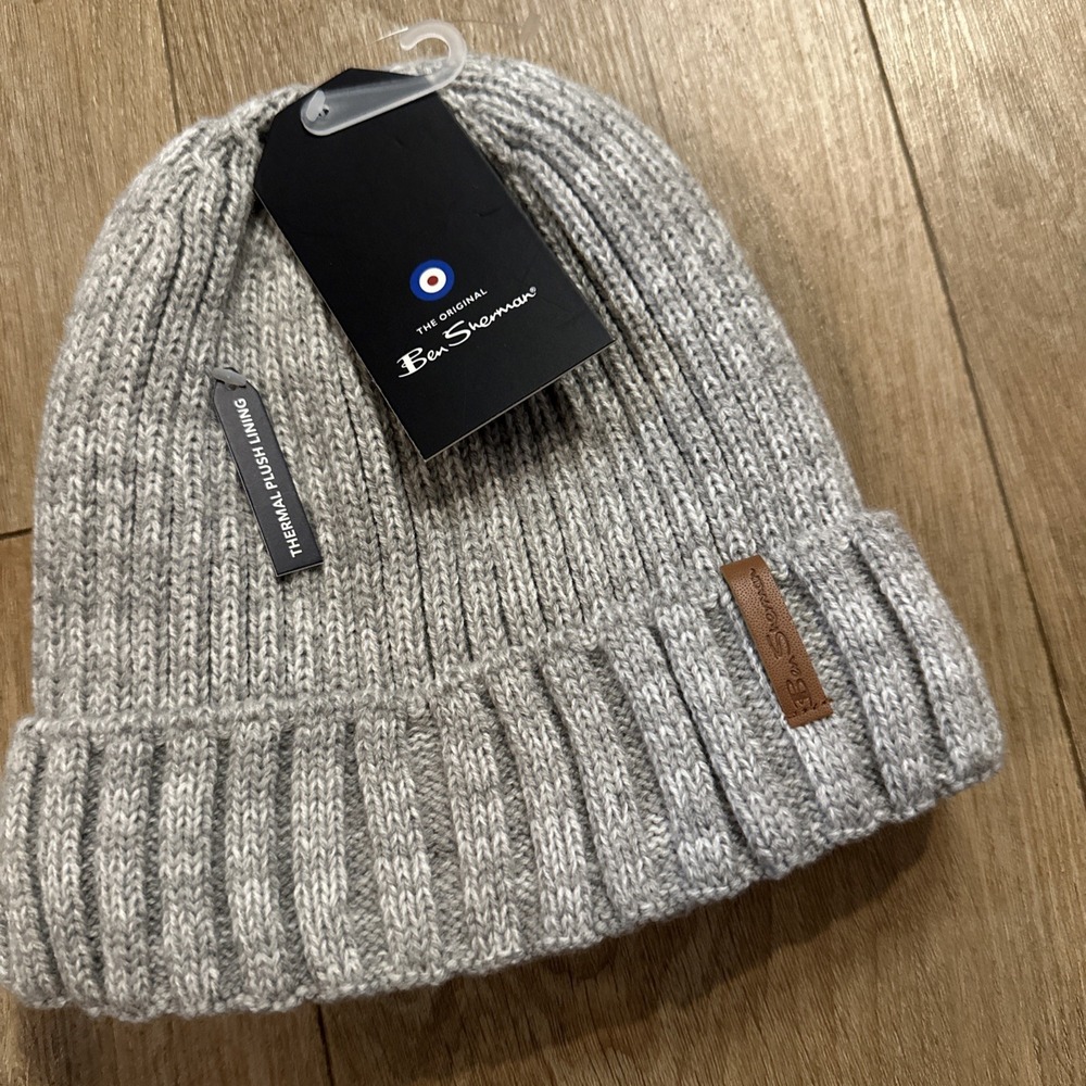 BEN SHERMAN Lt Grey Cuffed Knit Beanie Hat Thermal Plush Lining British Style‎